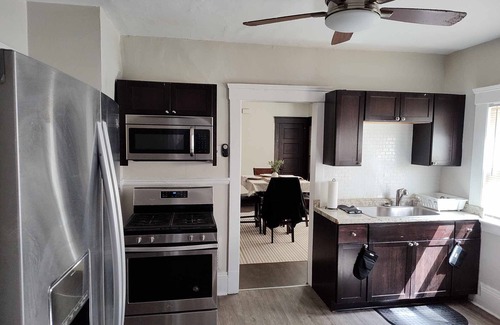 Cleveland Apartment | Great location: Close to Case, UH, Cleve Clinic, Little Italy, museums, & more
