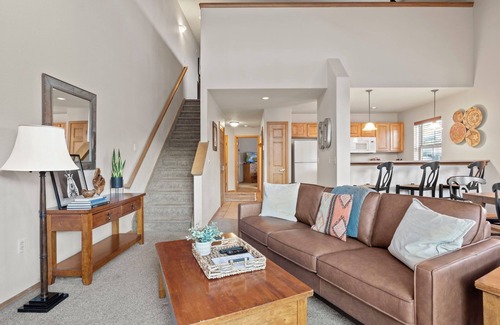 Frisco Condo | Great Location. Hot Tub. Nice Views.Balcony.