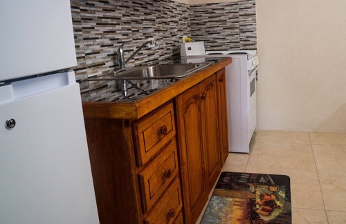 Arthurs Seat Apartment | Great location. Lovely two 2 bedroom apartment in Warrens Terrace East.