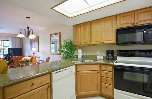 Park Shore Condo | Great Location! Modern Suite with Private Balcony