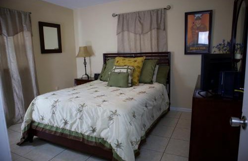 Tampa House | Great Location near Downtown & Airport