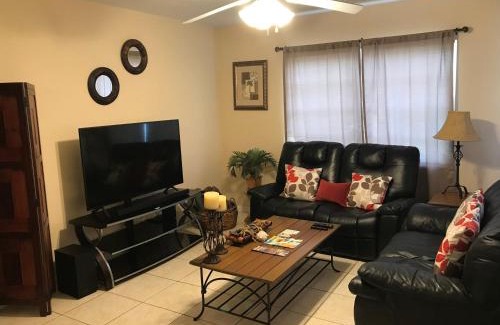 Tampa House | Great Location near Downtown & Airport