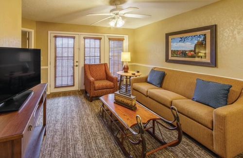 South Lee Hotel | Great Place - 2 BD - Kitchen - Pool