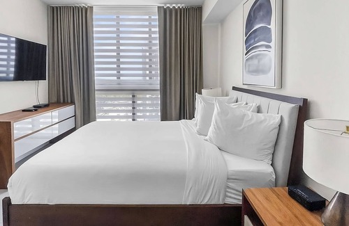 Doral Hotel | Great Relaxing Overnight Stay! Golf View, Pets Allowed, Onsite Swimming Pool