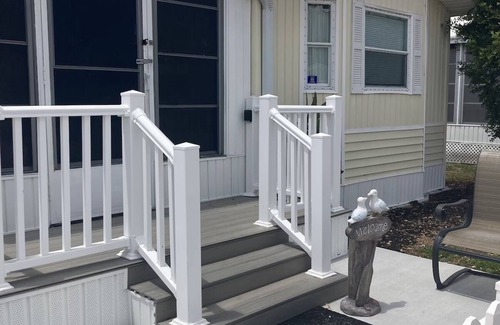Braden River House | Great resort in Sarasota. Pool, Hot Tub, Pickleball - Weekly/Monthly Discount!