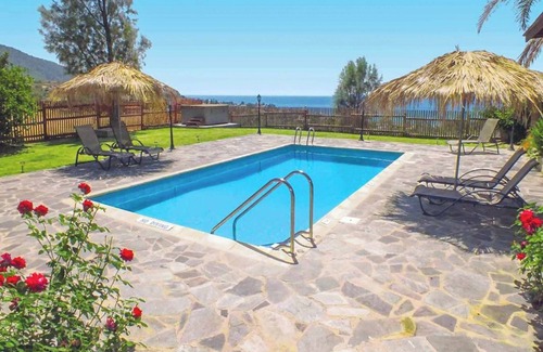 Pomos Villa | great retreat to explore this history-drenched side of the island