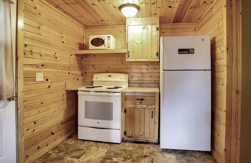 Buffalo City Cabin | Great River Road Cabin on the Mississippi Backwaters Catfish Cabin