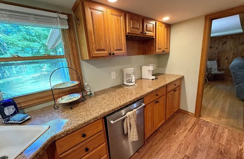 Northville Cabin | Great Sacandaga Lake 4 Season Cabin - Leaf Peeping Availability!
