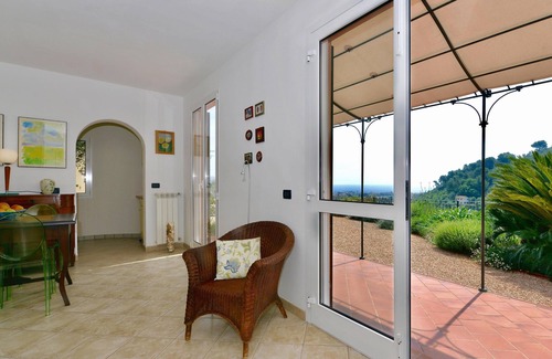 Diano Marina Apartment | GREAT SEA VIEW, PRIVATE GARDEN&PARKING, IDEAL FOR FAMILIES