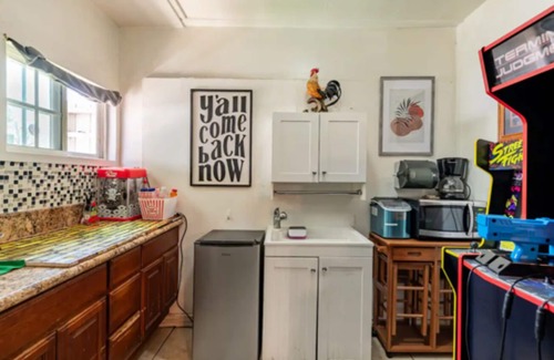 Walnut Valley Apartment | Great stay with games 35 min from Disneyland,universal studios,knotts berry farm