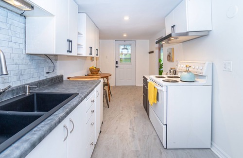 Greater Napanee Cottage | Great Sunset Waterfront Cottage.