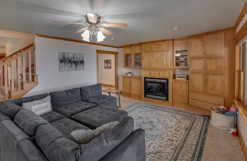 Onamia House | Great Swimming Beach, Amazing 3 Season Porch, Water Toys, Very Nice Home