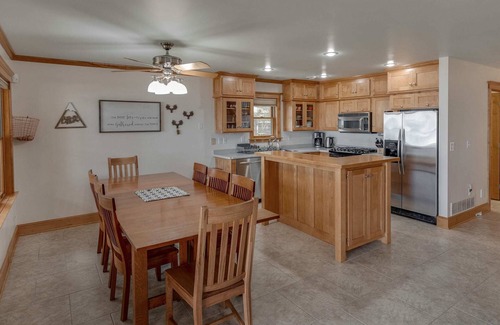 Onamia House | Great Swimming Beach, Amazing 3 Season Porch, Water Toys, Very Nice Home