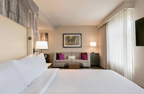 Berkeley Heights Hotel | Great Vacation Awaits! 3 Relaxing Units, Free Breakfast, Indoor Pool!