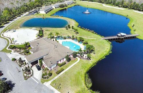 Trafalgar Village House | GREAT VALUE! Old Kent Lake Home - views 3/3