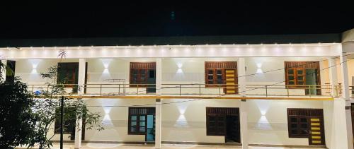 Kuruwita Hotel | Great Victoria Palace