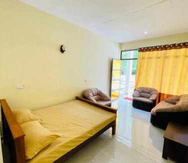 Kuruwita Hotel | Great Victoria Palace