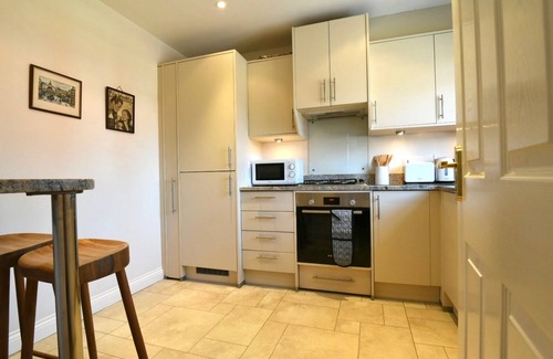 Stratford-upon-Avon House | Great View, Parking, Sleeps 6, 3 bedrooms, 4 Beds, Easy walk to town
