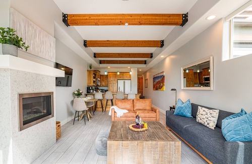 Kimball Junction House | Great Views, in the Heart of Kimball Junction, On Walk/Bike Path