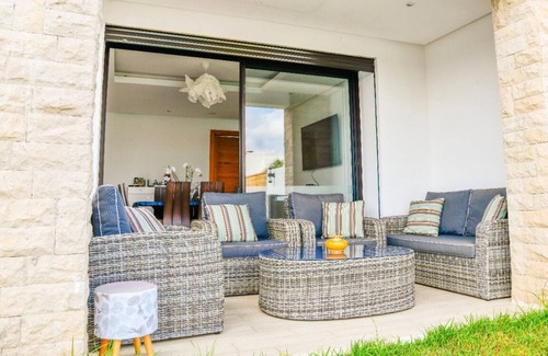 Plage des Nations House | GREAT VILLA OF NATIONS