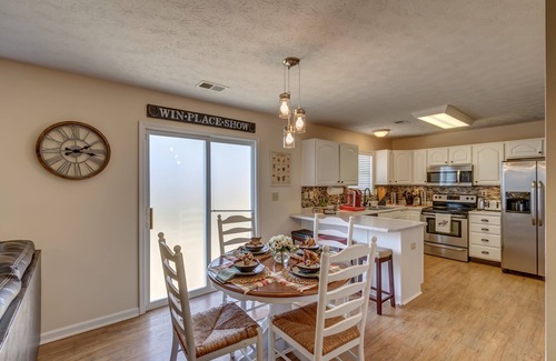 Masterson Station House | GreatGroupGetaway 15 min from Keeneland/Horse Park/Downtown/UK/Red Mile