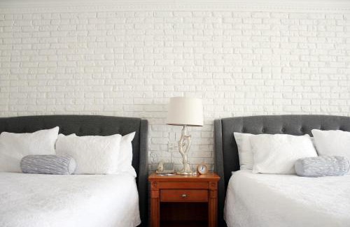 Kingston House | Green Acres Inn