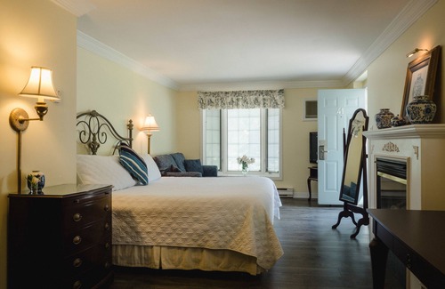 Kingston Hotel | Green Acres Inn