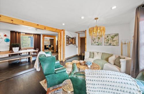 Hancock Hotel | Green Acres Retreat