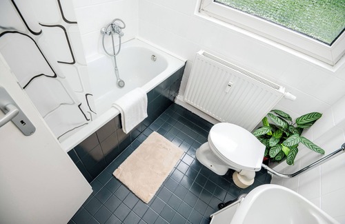 Kray Apartment | Green Apartment for 4 | Food, Kitchen, Netflix