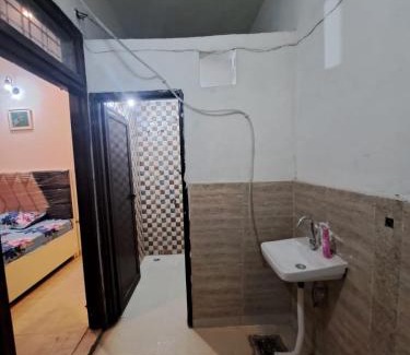 Udyog Vihar Apartment | Green Bacchus stays