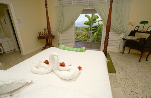 Robins Bay Cabin | Green Castle Eco Hotel - East of Ocho Rios and North KIngston