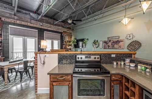 Brazos Apartment | Green Door Lofts -Magnolia Loft, Silos/Downtown
