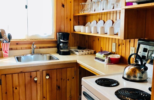 Green Gables Cottage | Green Gables Bungalow Court