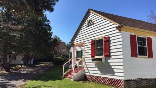 Green Gables Resort | Green Gables Bungalow Court