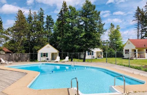 Green Gables Resort | Green Gables Bungalow Court
