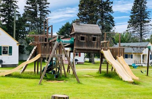 Green Gables Resort | Green Gables Bungalow Court