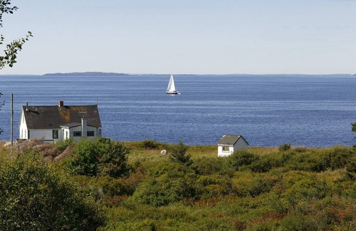 Peggy's Cove Apartment | GREEN GABLES Lobster Trap