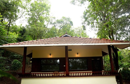 Vayittiri Villa | Green Garden Lotus Villa (Double Bed Room Villa)