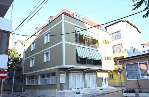 Pogradec Apartment | Green house