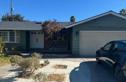 Valley View - Reed Ski Chalet | Green House