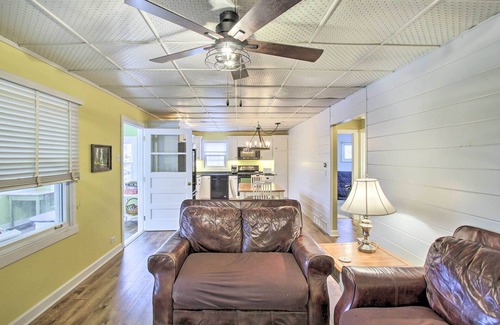 Markesan Cottage | Green Lake Vacation Home w/Screened Porch!