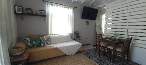 Bromefield Apartment | Green Monkey Cottage