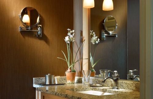 South Burlington Hotel | Green Mountain Suites Hotel