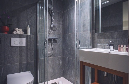 Combat Hotel | GREEN PARK HOTEL PARIS