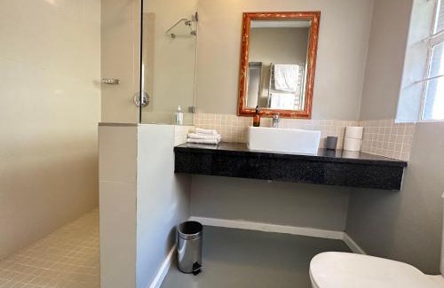 Three Anchor Bay Apartment | Green Point Self Catering Studios