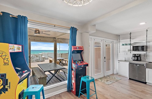 Fort Walton Beach - Destin House | Green Reef 1*Private Beach*Remodeled*Fully-Stocked*Beach Gear*Arcade Games
