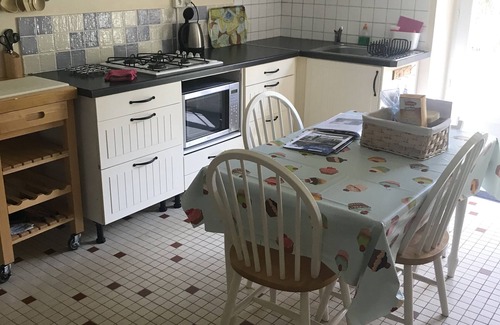 Castelnau-d'Auzan Cottage | Green Shutters Gite In SW France. Village Location. Heated Swimming Pool.