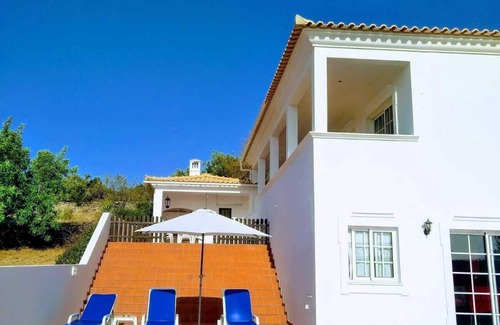 Telheiro House | Green Ville - Holiday home with pool