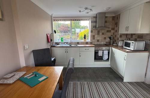 New Forest District Apartment | Greenbanks 2. Damerham Self Catering. The perfect getaway for just couples