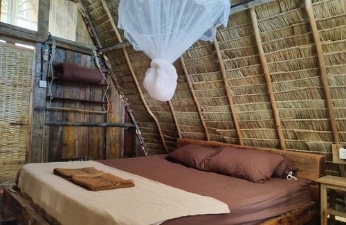 Koh Rong Sanloem Hotel | GreenBlue Beach Bungalow Resort